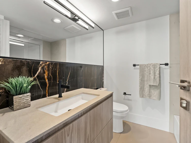 6D-328 Taylor Way, West Vancouver, BC, V7T 2Y4 - 18