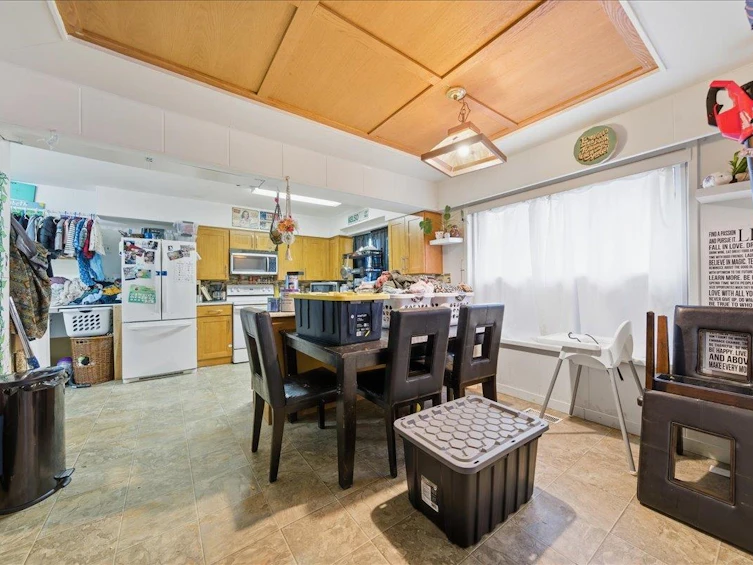 12357 189a Street, Pitt Meadows, BC, V3Y 2H3 - 4