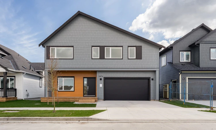 2476 Alder Way