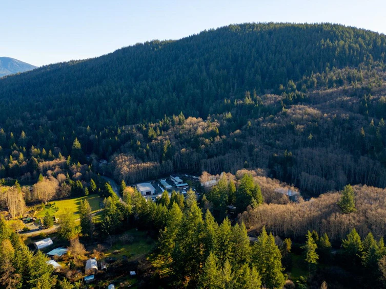 1049 Grafton Road, Bowen Island, BC, V0N 1G2 - 11