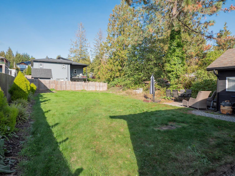 716/718 Hillcrest Road, Gibsons, BC, V0N 1V9 - 19