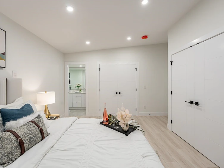 531 Greenway Avenue, North Vancouver, BC, V7N 3C9 - 12