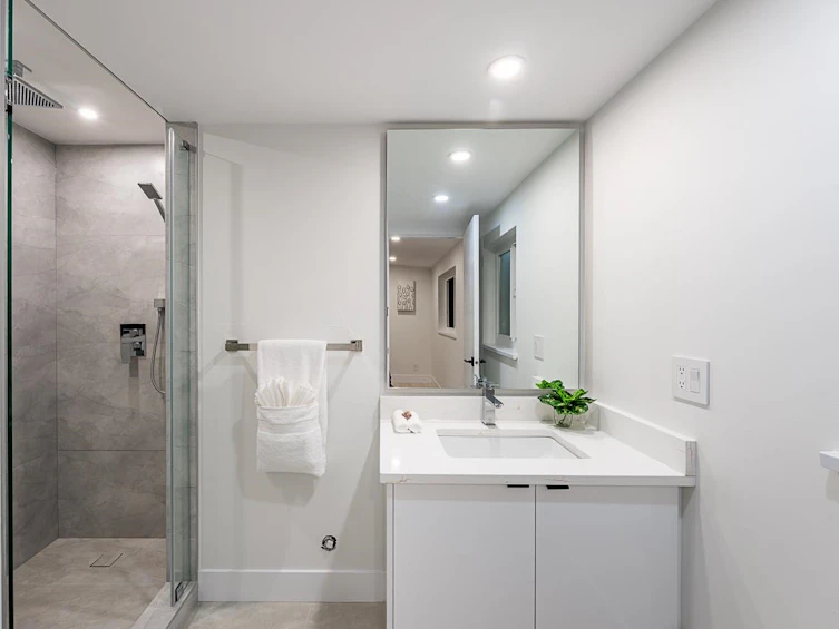 531 Greenway Avenue, North Vancouver, BC, V7N 3C9 - 17