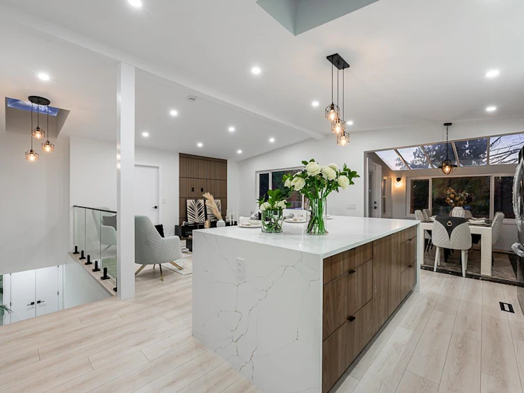531 Greenway Avenue, North Vancouver, BC, V7N 3C9 - 8