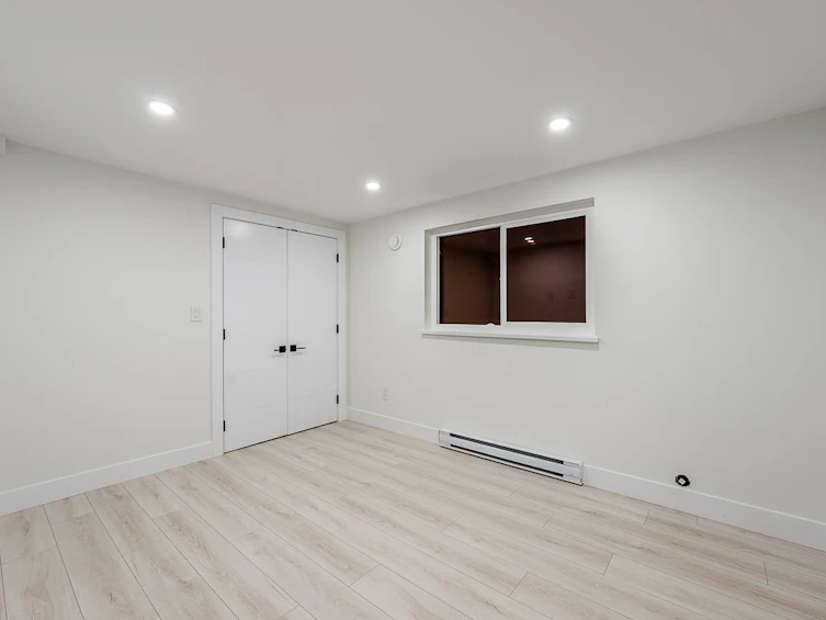 531 Greenway Avenue, North Vancouver, BC, V7N 3C9 - 35