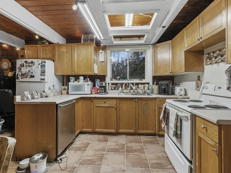 14157 Sylvester Road, Mission, BC, V2V 0B1 - 9