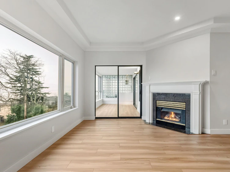 204-15176 Buena Vista Avenue, Surrey, BC, V4B 1Y3 - 4