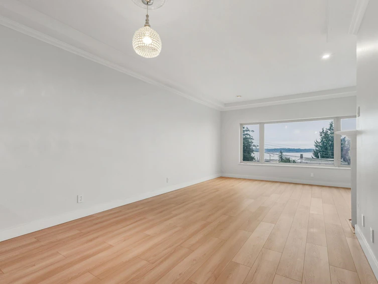 204-15176 Buena Vista Avenue, Surrey, BC, V4B 1Y3 - 8