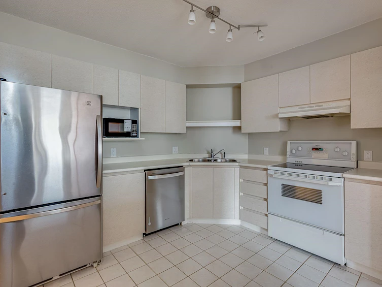 105-7995 Westminster Highway, Richmond, BC, V6X 3Y5 - 14