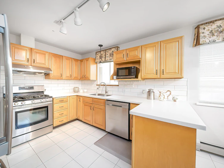 125 N Warwick Avenue, Burnaby, BC, V5B 1K8 - 16