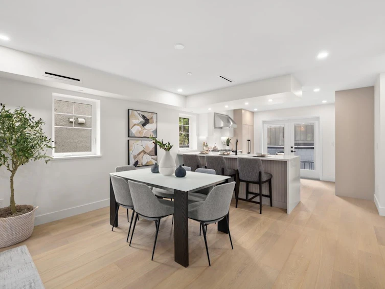 2436 W 49th Avenue, Vancouver, BC, V6M 2V3 - 8