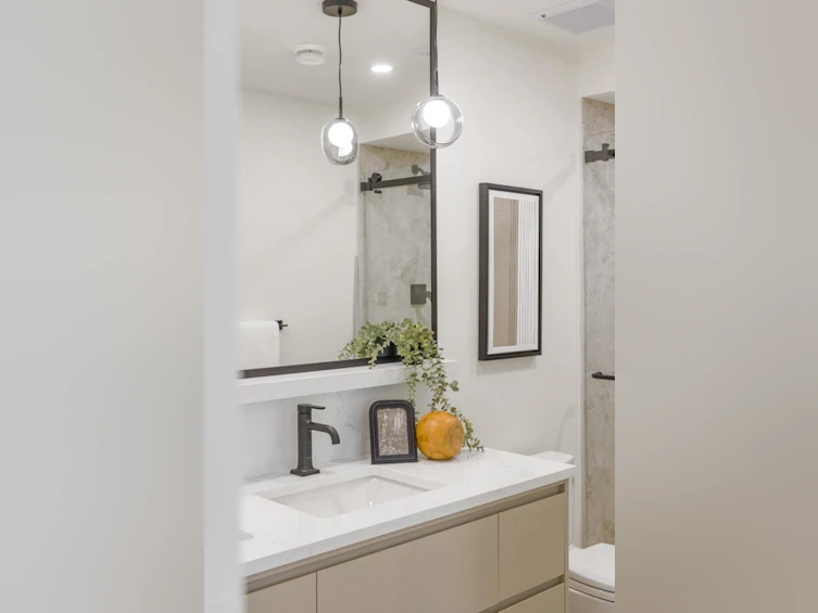 2436 W 49th Avenue, Vancouver, BC, V6M 2V3 - 18