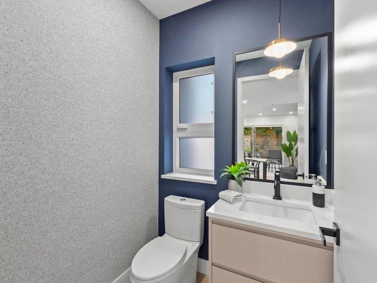 2430 W 49th Avenue, Vancouver, BC, V6M 2V3 - 10