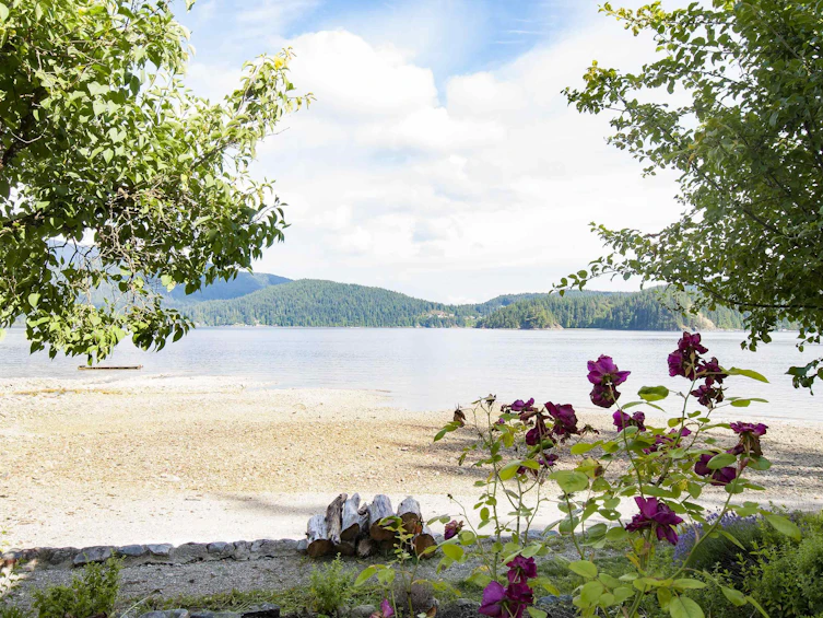 5293 Indian River Drive, North Vancouver, BC, V7G 2T6