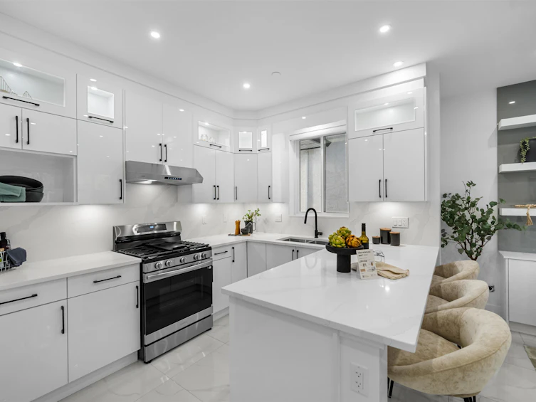 2076 E 50th Avenue, Vancouver, BC, V5P 1V3 - 3