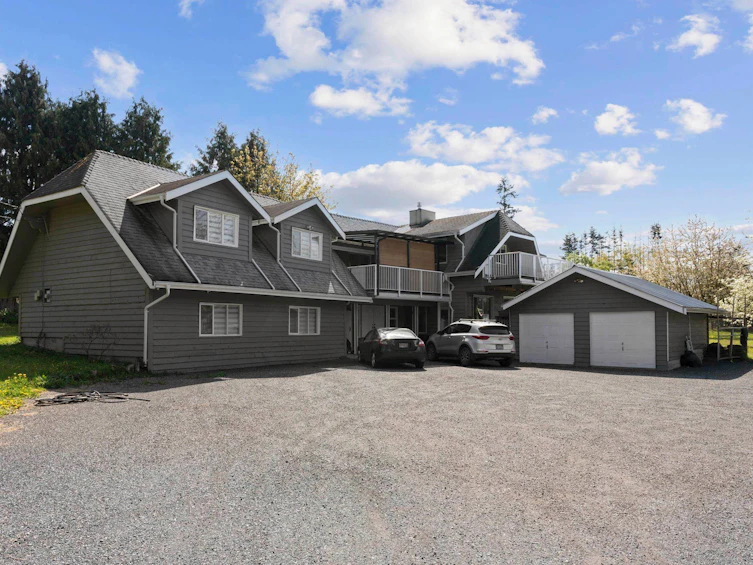 25412 58 Avenue, Langley, BC, V4W 1G7