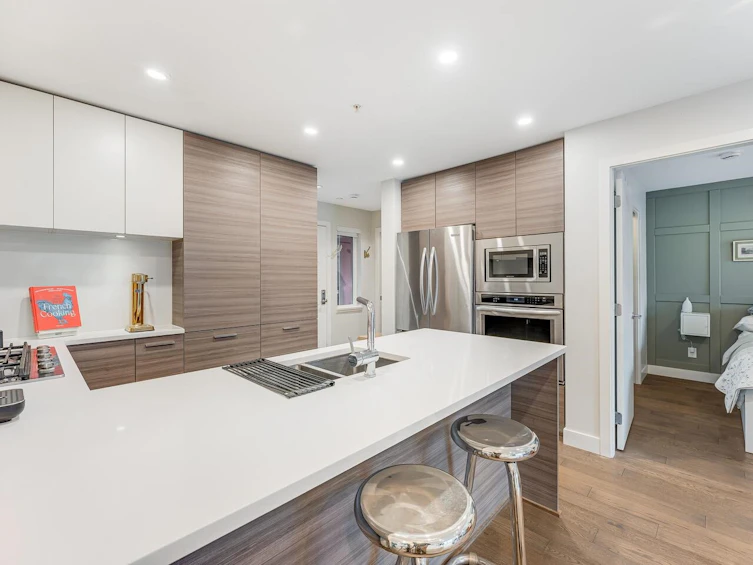 203-3456 Commercial Street, Vancouver, BC, V5N 4E9 - 9