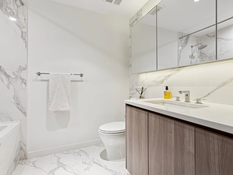 838-3328 No. 3 Road, Richmond, BC, V6X 0X1 - 11