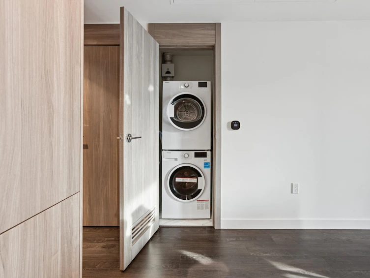838-3328 No. 3 Road, Richmond, BC, V6X 0X1 - 12