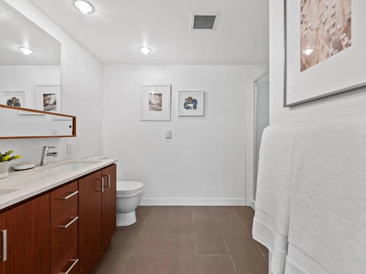 304-221 E 3rd Street, North Vancouver, BC, V7L 1C5 - 17