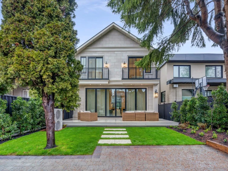 4454 W 4th Avenue, Vancouver, BC, V6R 1R1 - 3