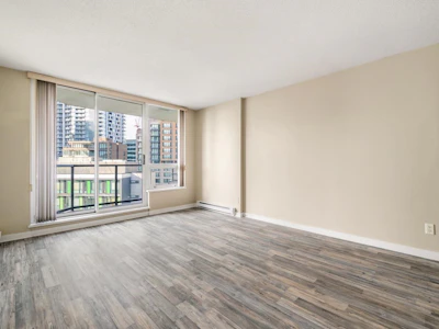 1606-1212 Howe Street - 2