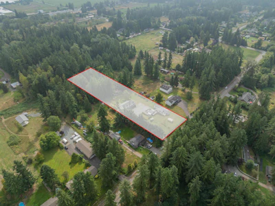 2572 204 Street - 4