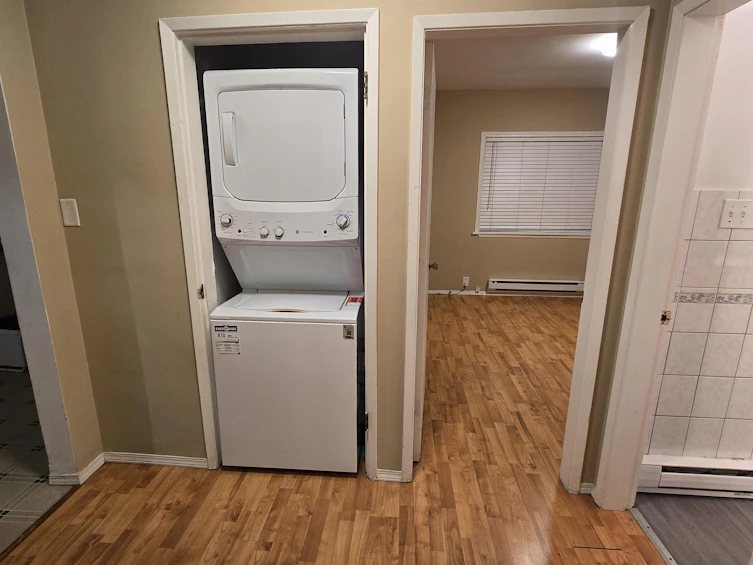 123 E 64th Avenue, Vancouver, BC, V5X 2M3 - 11