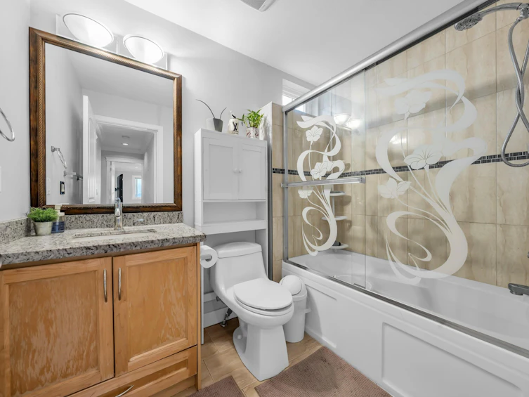312 Strand Avenue, New Westminster, BC, V3L 3J2 - 21