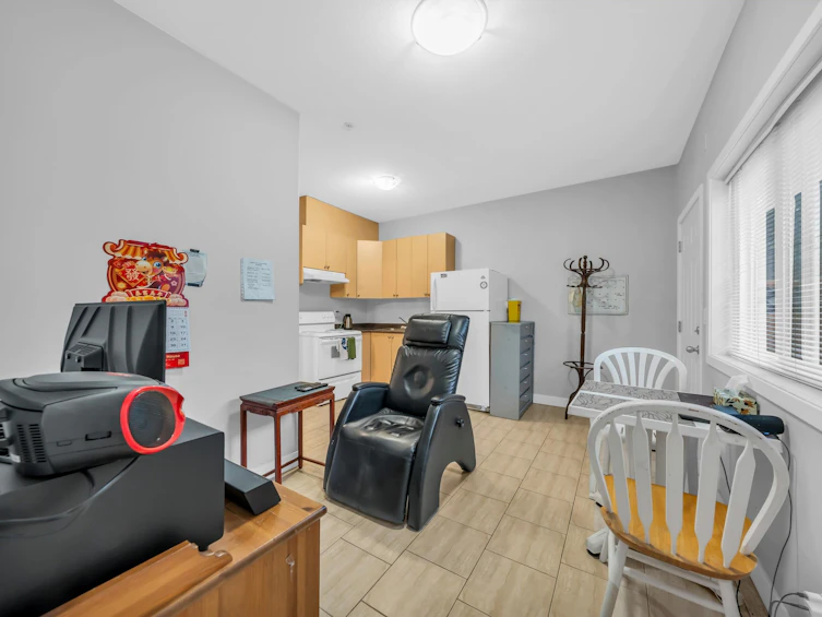 312 Strand Avenue, New Westminster, BC, V3L 3J2 - 27