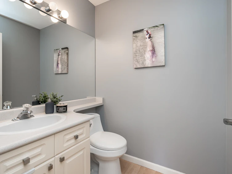 15411 Russell Avenue, Surrey, BC, V4B 2R5 - 14