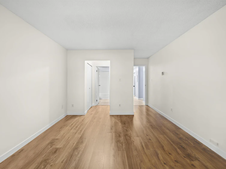 110-15238 100 Avenue, Surrey, BC, V3R 7T9 - 15