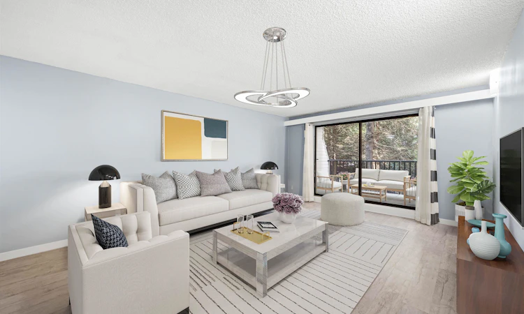 110-15238 100 Avenue