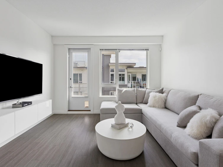 501-277 W 1st Street, North Vancouver, BC, V7M 0E8 - 2