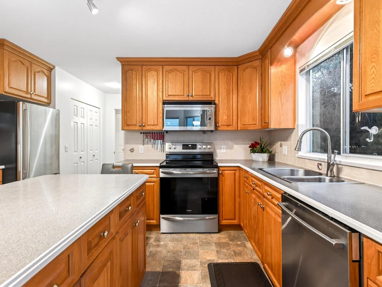 1365 Honeysuckle Lane, Coquitlam, BC, V3E 2P1 - 22