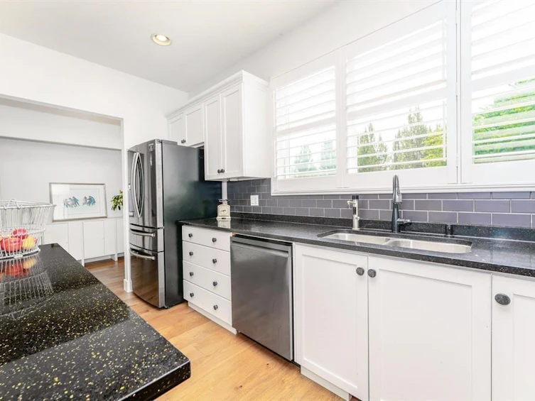 24254 103 Avenue, Maple Ridge, BC, V2W 1Y1 - 6