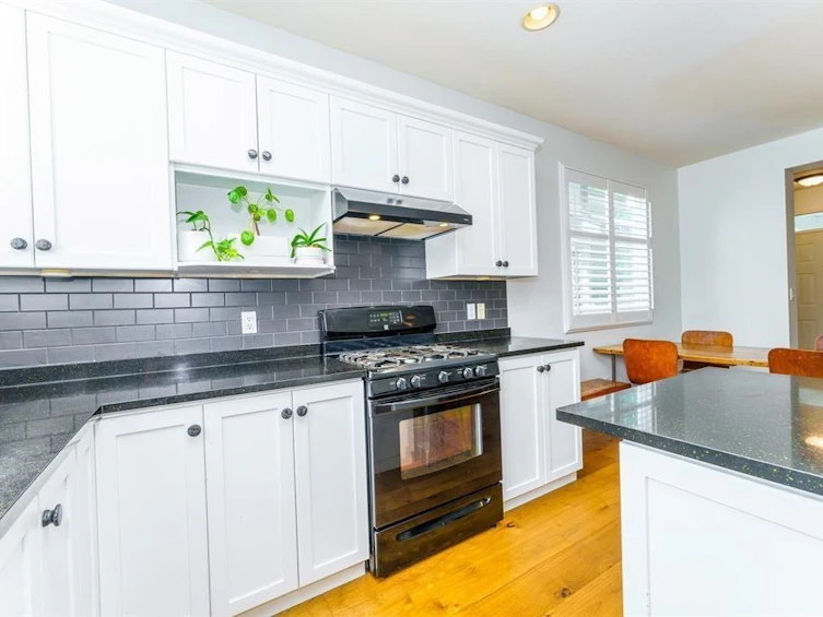 24254 103 Avenue, Maple Ridge, BC, V2W 1Y1 - 5