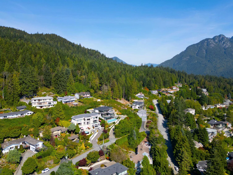 560 Craigmohr Drive, West Vancouver, BC, V7S 1W9 - 35