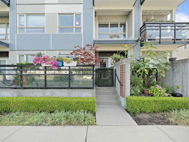 125-13228 Old Yale Road, Surrey, BC, V3T 0K3
