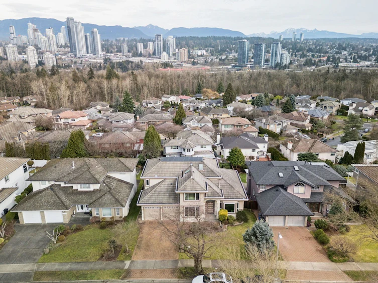 7536 Sequoia Road, Burnaby, BC, V3N 4W9 - 32