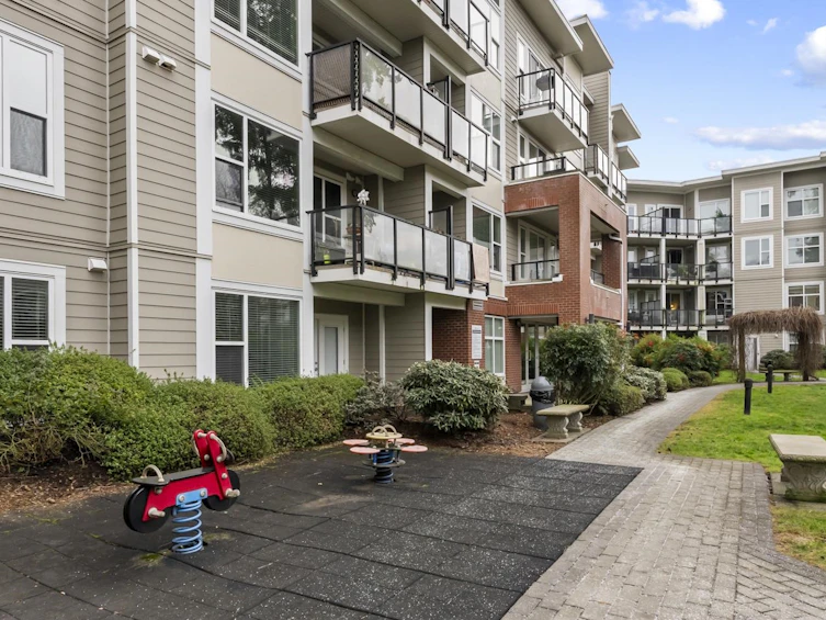 221-15956 86a Avenue, Surrey, BC, V4N 6N8 - 25
