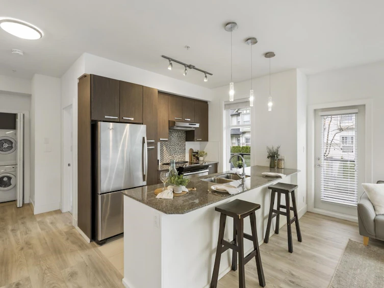221-15956 86a Avenue, Surrey, BC, V4N 6N8 - 9