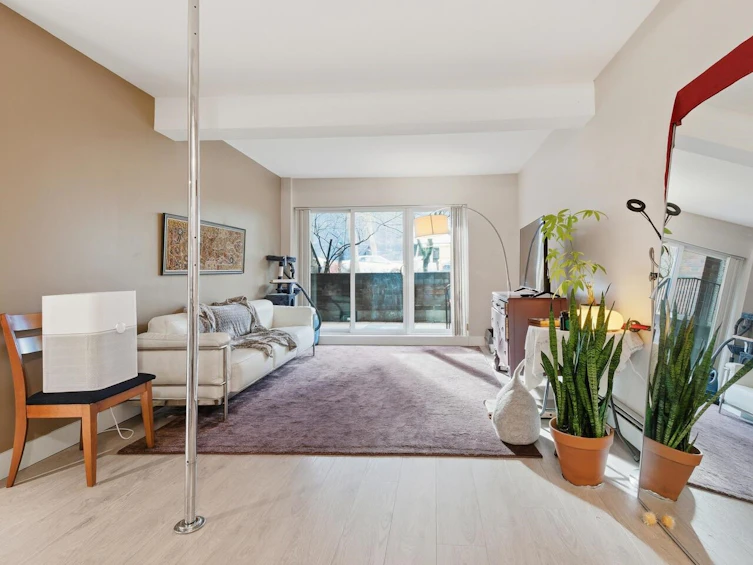 102-1655 Nelson Street, Vancouver, BC, V6G 1M4 - 14