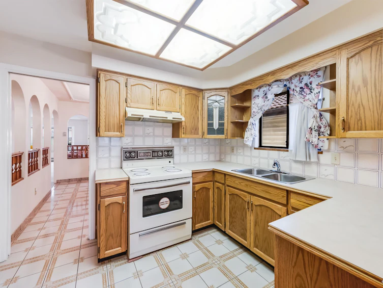 2721 Grant Street, Vancouver, BC, V5K 3H1 - 5
