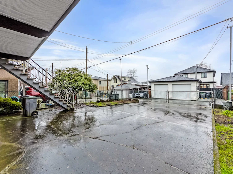 2721 Grant Street, Vancouver, BC, V5K 3H1 - 35