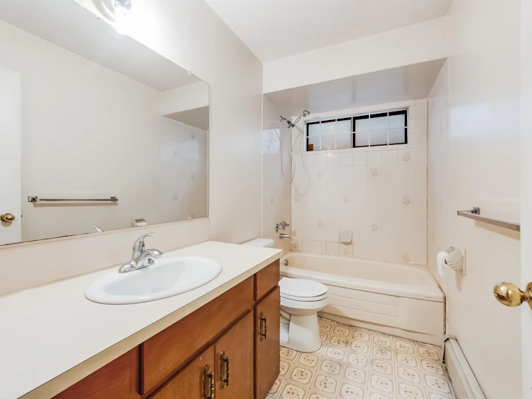 2721 Grant Street, Vancouver, BC, V5K 3H1 - 30