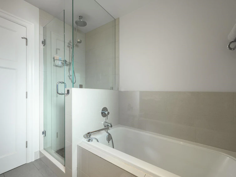 4241 Balkan Street, Vancouver, BC, V5V 3Z4 - 23