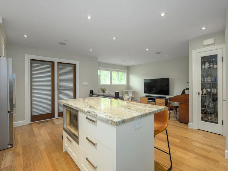 4241 Balkan Street, Vancouver, BC, V5V 3Z4 - 7