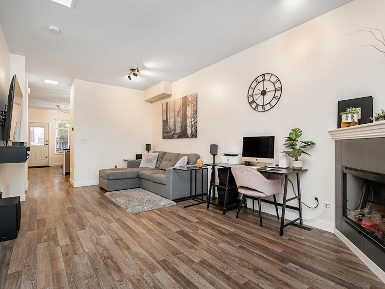 8-19455 65 Avenue, Surrey, BC, V4N 0Z1 - 11