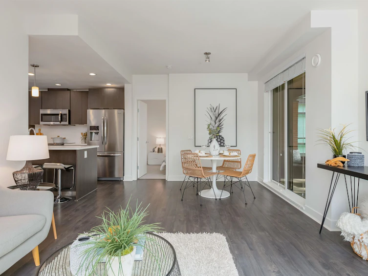 407-733 W 3rd Street, North Vancouver, BC, V7M 0C8 - 2